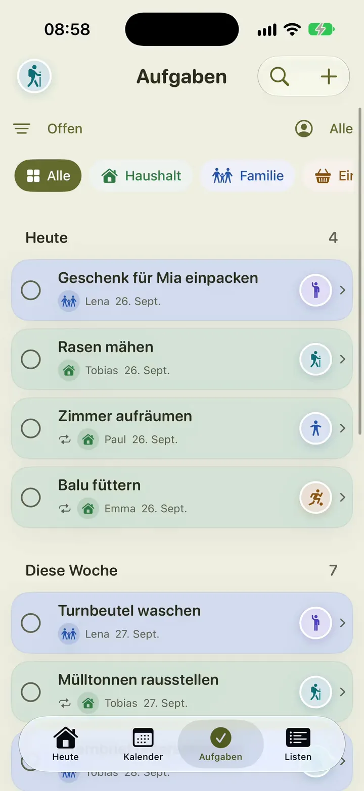 Die Aufgaben der Familie: Der Filter zeigt nur, was Tobias übernommen hat, „Rasen mähen“ wird abgehakt, danach stehen wieder alle Aufgaben da — jede mit Person und Datum.